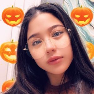 Meet your Posher, Nhi